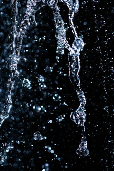 Водяний Струмінь Бризками Чорному Фоні — стокове фото
