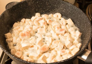 Kızarmış tavuk göğsü