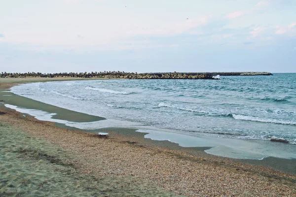 Волна Пляж Рейна Констанцы Румыния Закат Холодным Летним Днем Пустом — стоковое фото