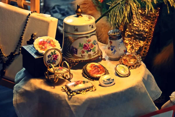 Bucharest Romania 2018 Miniature Porcelain Objects Warm Light Antiques Displayed — Stock Photo, Image