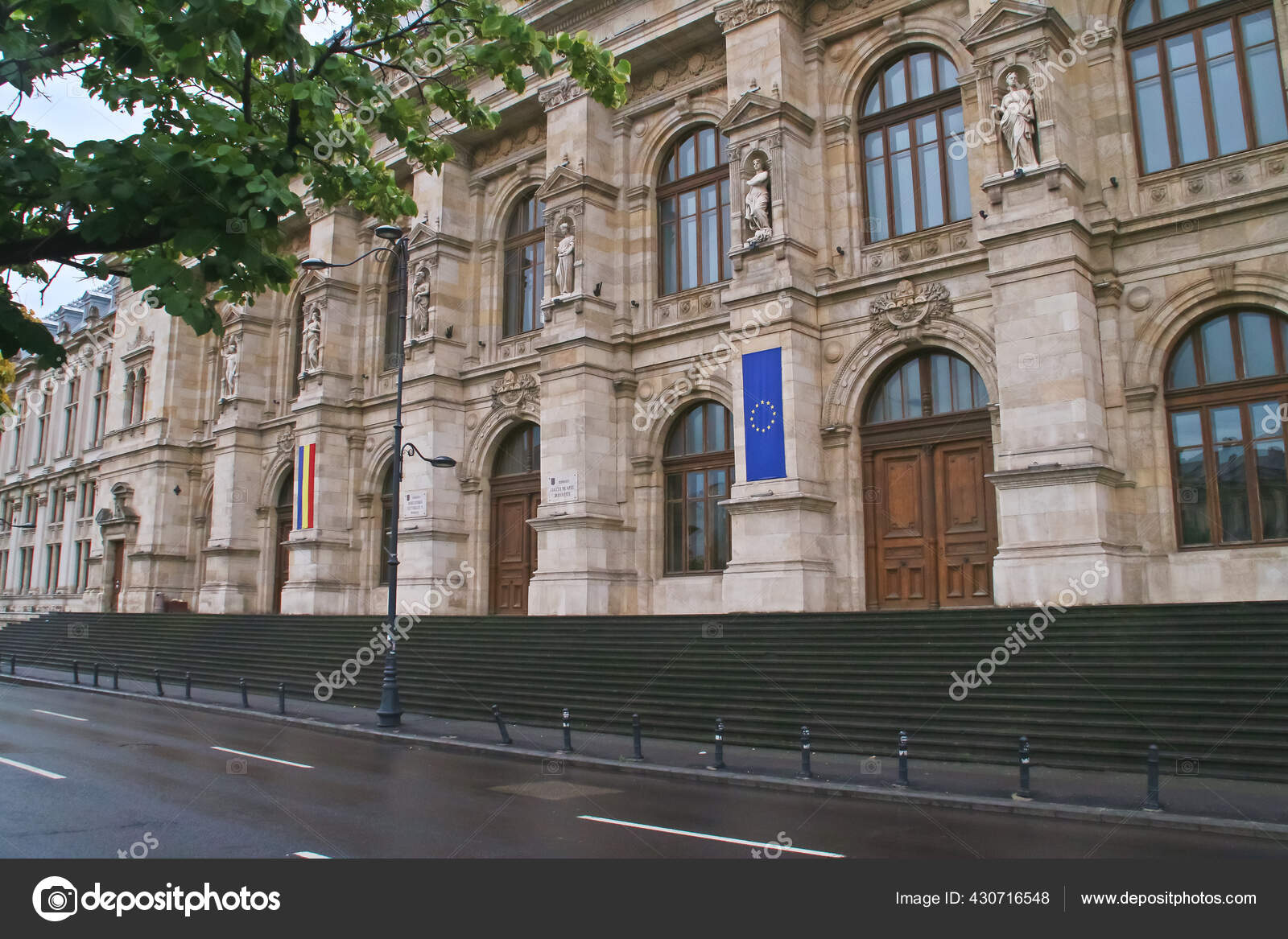 Het Hof Van Beroep Romania Curtea Apel Boekarest Voorzijde Van Stockfoto Rechtenvrije Foto Door C Angeluisma 430716548