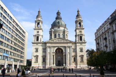 Aziz Stephen Bazilikası, Aziz Stephen Meydanı, Budapeşte, Macaristan 'da bir Roma Katolik Bazilikası.. 