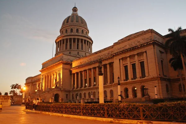 Fassade Des Kapitols Von Havanna Bei Sonnenuntergang Kuba — Stockfoto