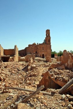 İspanya İç Savaşı 'nda bombalanan Belchite Muharebesi' nin (İspanya) kalıntıları. San Agustin Kilisesi.
