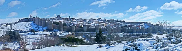 Panorámica Ávila Ciudad España Antigua Muralla Medieval Día Invierno Con —  Fotos de Stock