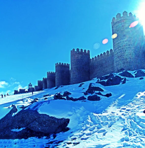 Medieval Wall Avila Spain Its Snowy Slope People Enjoying Playing — Stock Photo, Image