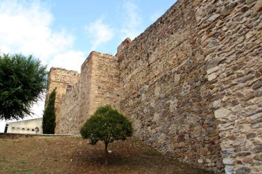 İspanya, Madrid 'deki Buitrago de Lozoya Kalesi Duvarı.