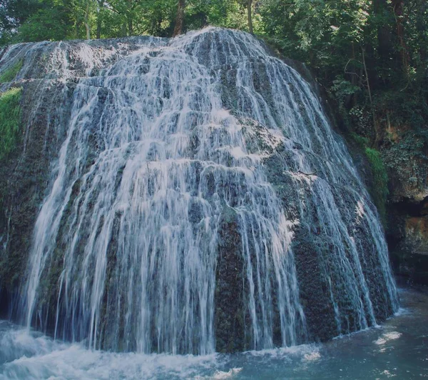 Iriswasserfall Der Naturpark Monasterio Piedra Beherbergt Zahlreiche Karstphänomene Die Durch — Stockfoto