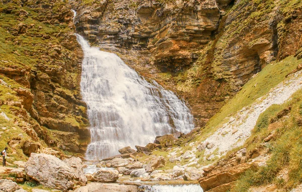 Водоспад Долині Ордеса Піренеї Уелька Іспанія Чудовий Природний Ландшафт Водоспаду — стокове фото