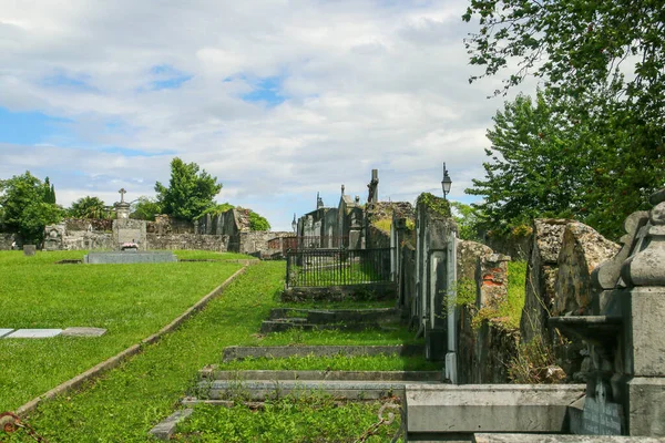 Oloron Sainte Marie Frankreich 2016 Katholischer Friedhof Neben Der Leglise — Stockfoto