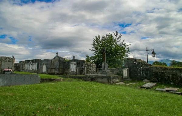 Oloron Sainte Marie Francia 2016 Cementerio Católico Junto Leglise Sainte —  Fotos de Stock