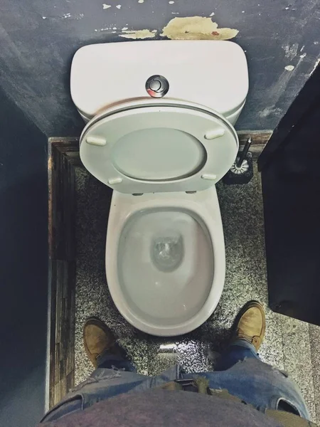 Toilettenschüssel Vor Gebrauch Von Oben Betrachtet Toilette Für Einen Mann — Stockfoto