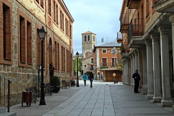 Miraflores Sierra Madrid 2018 Byggnader Och Människor Promenader Längs Jeronimo — Stockfoto