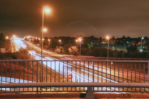스페인 마드리드 2018 M607 도로에 불빛에서 가벼운 흔적이야 몬테카를로 인근에 — 스톡 사진