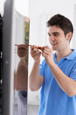 Mühendis uygun ekran televizyon evde kavisli