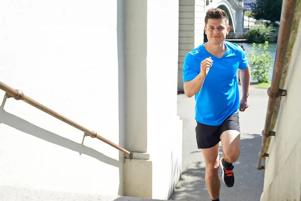 Young Man Exercising In Urban Environment — Stock Photo, Image