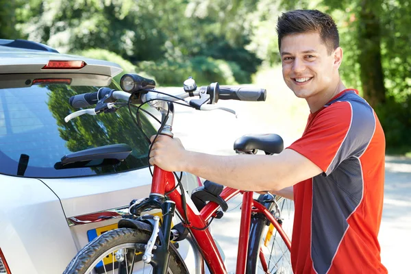 Cyclist Taking Mountain Bike From Rack On Car — Stock Photo, Image