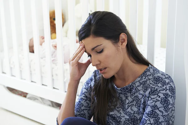 Frustrated Mother Suffering From Post Natal Depression — Stock Photo, Image