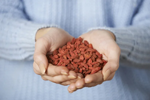 Close Up Of Woman Holding Handful Of Goji Berries — Stock Photo, Image