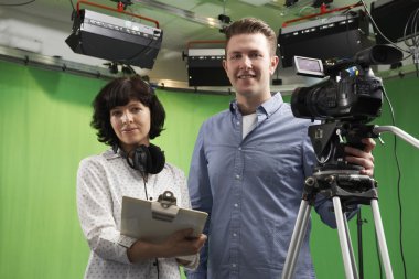 Kameraman ve televizyon Studio Bölüm müdürü portre