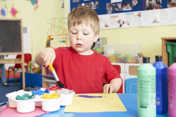 Pre School Boy Enjoying Painting Class — Stock Photo, Image