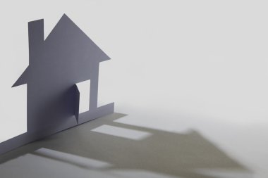 Gölgeni kağıt evi