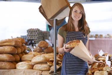 Ekmek durak açık market sahibi