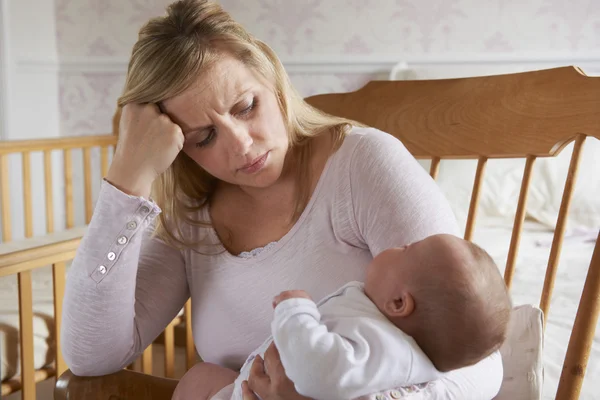 Tired Mother Suffering From Post Natal Depression — Stock Photo, Image