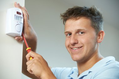 Hırsız Alarm sensör odasında uygun güvenlik danışmanı
