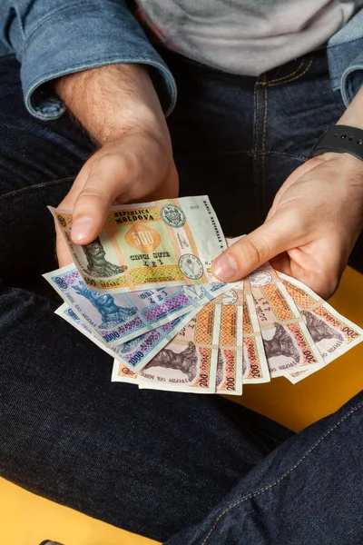 Elindeki para, krediler ve bankalar