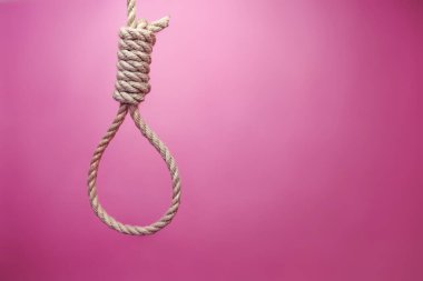 Pembe arka planda darağacı