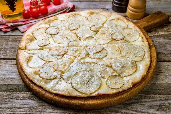 Pizza Hruškami Sýrem Gorgonzola — Stock fotografie