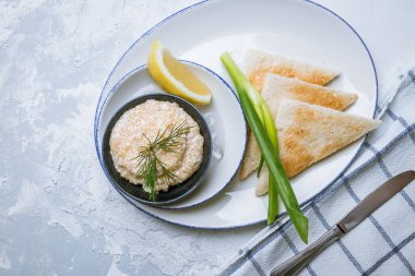havyar ve ekmek.