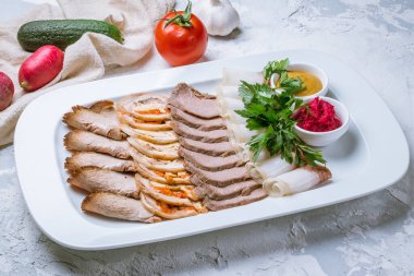 Farklı etlerin dilimlenmesi