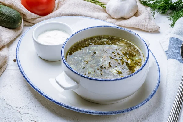 Sup Dengan Sorrel Krim Dalam Mangkuk Kecil — Stok Foto