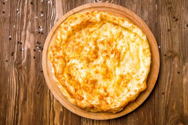 Peynir geçmişi olan khachapuri