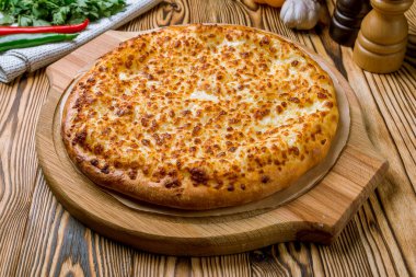 Peynirli khachapuri, yaklaş.