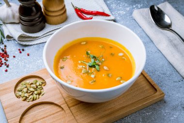 Balkabağı çorbası.