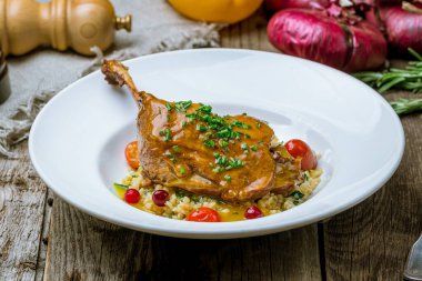 Ördek bacağı konfeti, kapat.