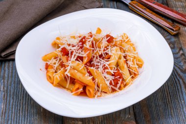 Makarna Penne Arabiata, yakın çekim.