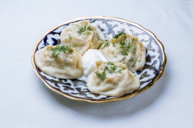 Manty biftekli, kapat.