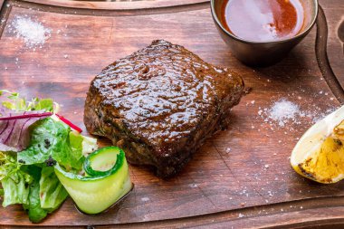 Denver usulü ızgara biftek.