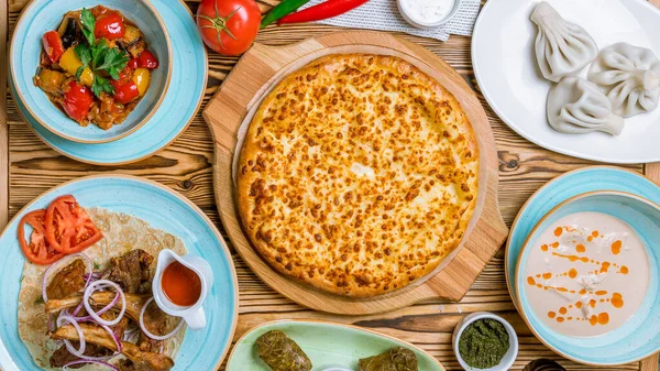 조지아 Khachapuri Khinkali Pkhali Dolma Satsivi Top View — 스톡 사진