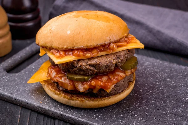 Hamburguesa Con Carne Cerca — Foto de Stock