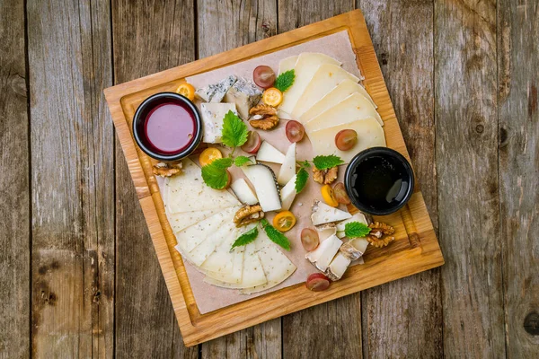 Cheese Plate Italian Food Wooden Table — Stock Photo, Image