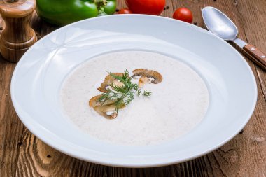Kremalı mantar çorbası.