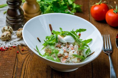 Salata olivieri tabakta