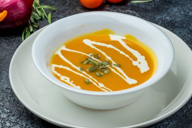 Balkabağı çorbası.