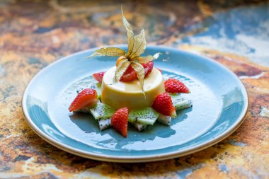 Tutku meyveli panna cotta