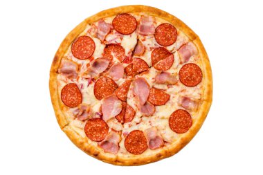 Beyaz arka planda izole edilmiş Pepperoni pizza.